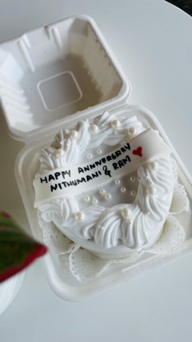 Lunch box cakes
